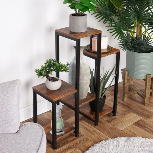 Šest polic pro kreativní aranžování