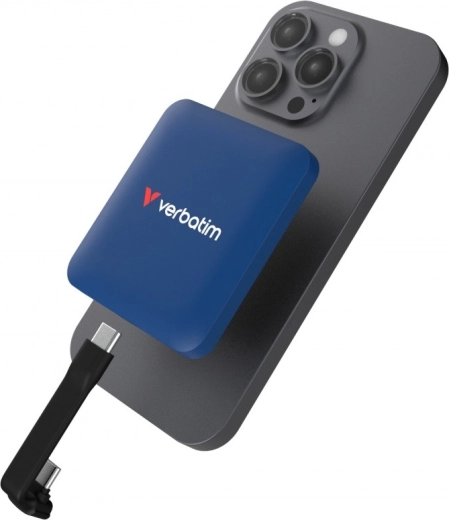 Rychlé USB‑C připojení a dvojice kabelů v balení