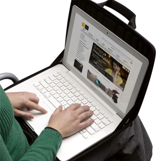 Notebook můžete používat přímo v pouzdře