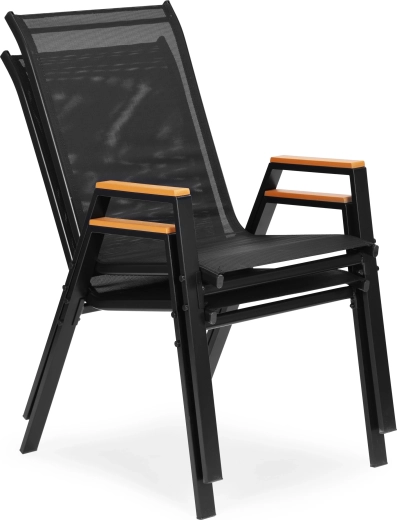 Stohovatelný design pro úsporu místa