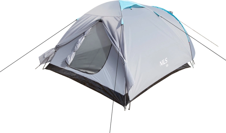 Prostorná předsíň a dva vstupy