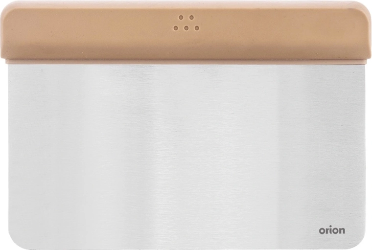 Odolná nerezová čepel a pohodlný úchop