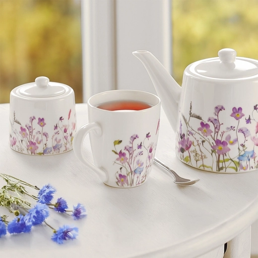 Ladí s dalšími kousky do sady