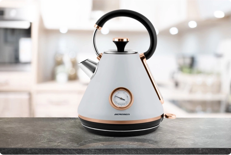 Kovové tělo, snímatelné víko a antikalový filtr