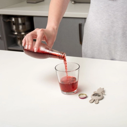 Snadné otevírání nápojů doma i v baru