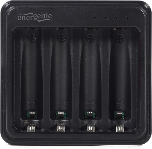 Nabíjení až 4 baterií současně