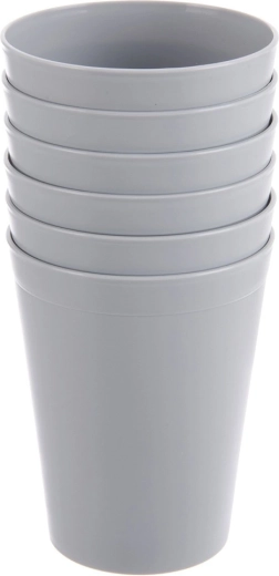 Stohovatelný design šetří místo