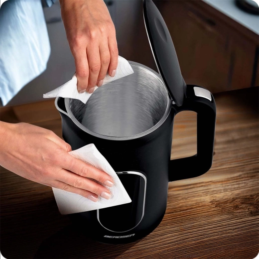 Bezpečná dvouvrstvá konstrukce CoolTouch a snadné čištění