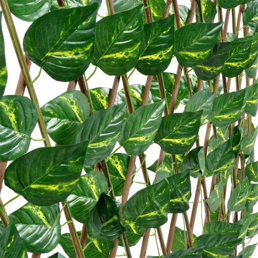 Přirozeně husté a realistické listy