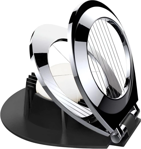 Odolná konstrukce z kovu a plastu