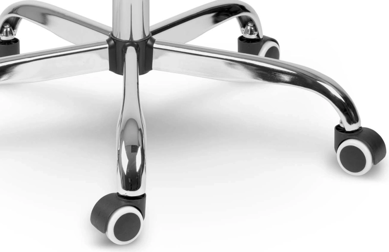 Chromovaná základna s pogumovanými kolečky