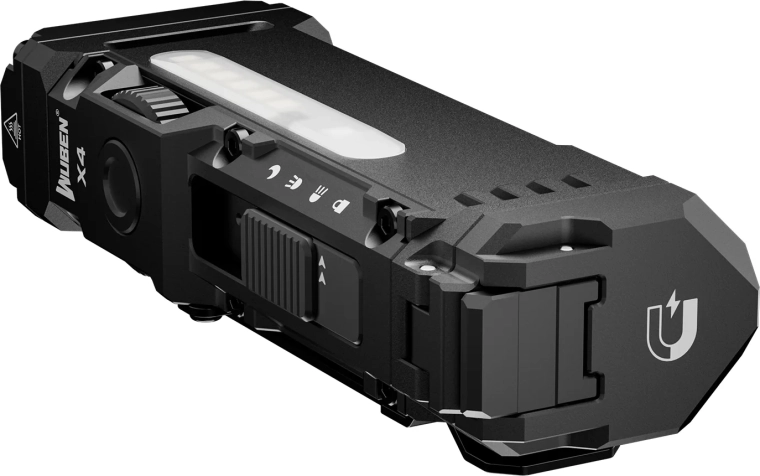 Hands‑free díky magnetické patce a klipu