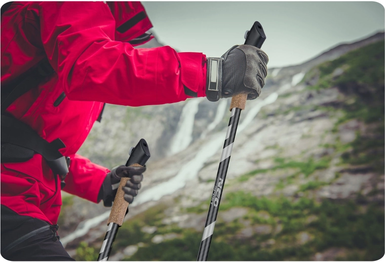 Nastavitelná délka 85–143 cm pro každý terén