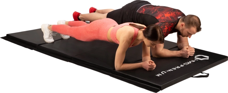 Silné odpružení a protiskluz pro bezpečný trénink