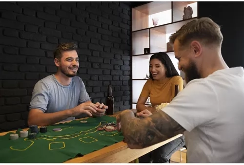 Zelené sukno jako pokerový stůl kdekoliv