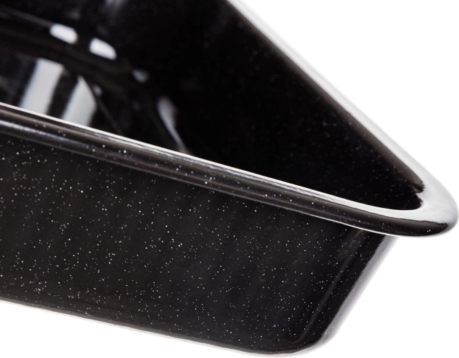 Rovnoměrné pečení díky robustnímu tělu