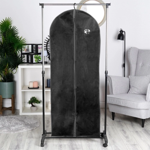 Připraveno na cesty i do šatny