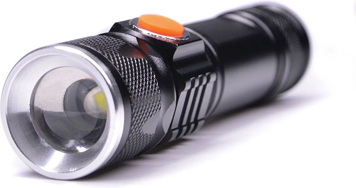 Nabíjení přes USB a integrovaná Li-Ion baterie