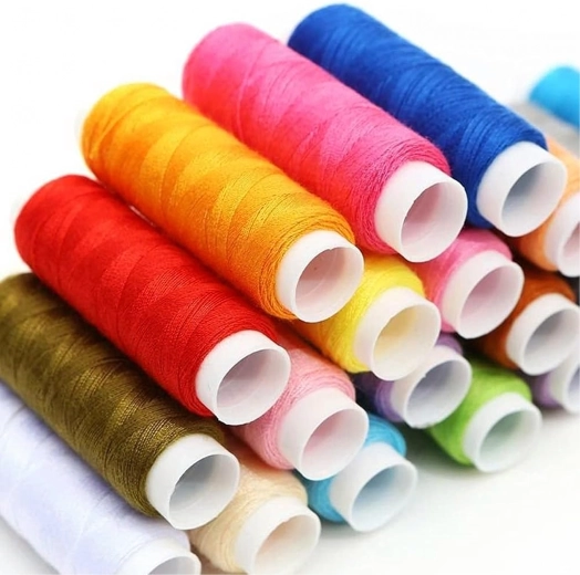 Široká paleta barevných nití