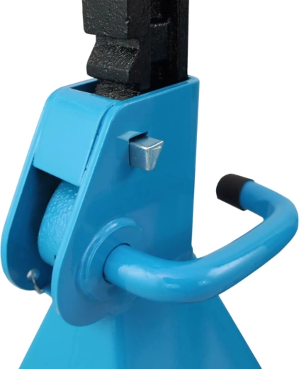 Přesná výšková regulace 447–748 mm