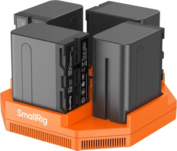 SmallRig čtyřkanálová nabíječka NP-F970 se 4 bateriemi