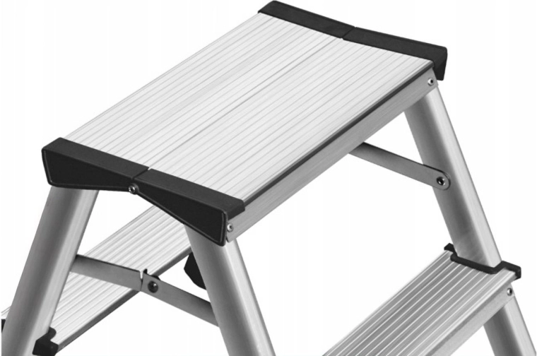 Široká pracovní plošina a snadné složení