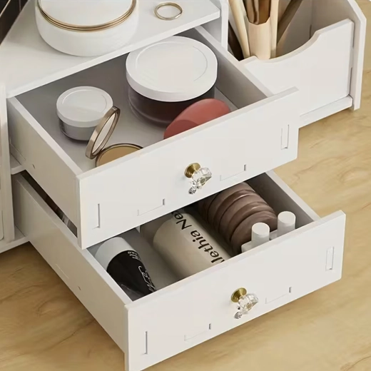 Chytré členění a dvě zásuvky