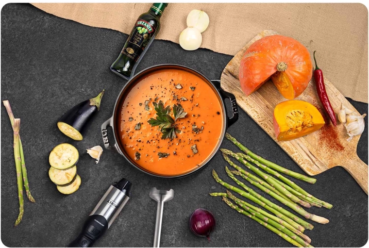 Síla 1500 W a funkce TURBO pro tvrdé suroviny i led