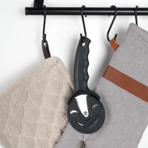 Ergonomická rukojeť a snadné zavěšení