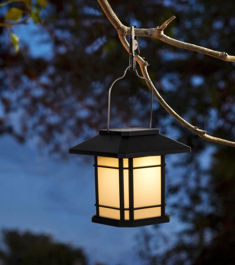 3 způsoby umístění: zapíchnout, postavit, zavěsit