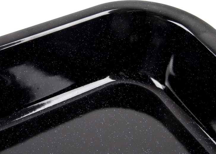 Odolná emaliovaná ocel pro každodenní pečení