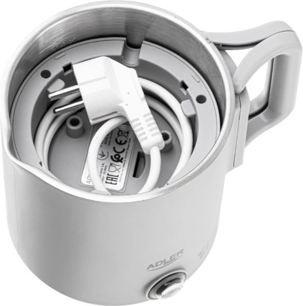 Skládací rukojeť a základna uložená uvnitř