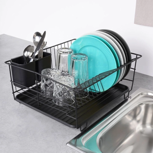 Odolná kovová konstrukce v industriálním stylu