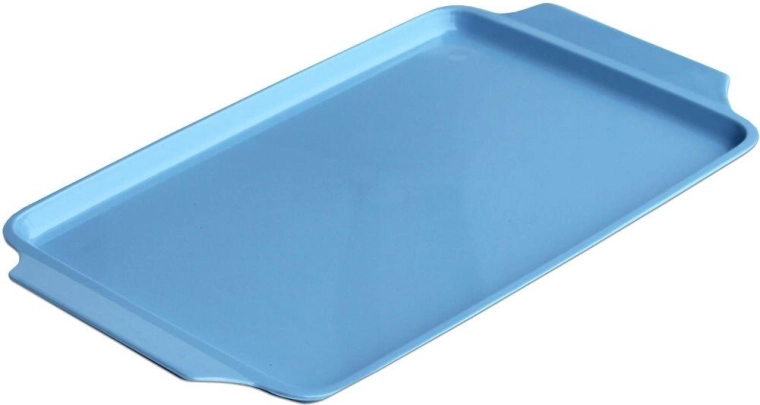 Bezpečné servírování díky vyvýšenému okraji