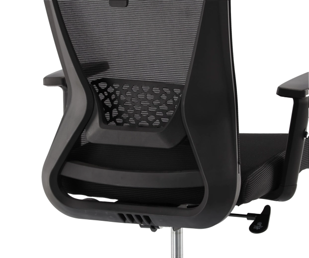 Prodyšné síťované opěradlo s bederní oporou