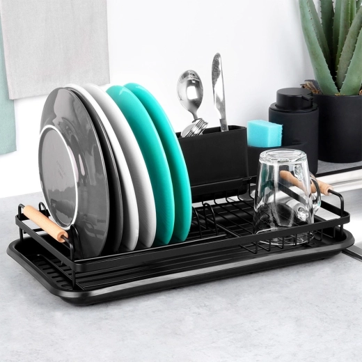 Vyjímatelná odkapávací tác a suchá pracovní deska