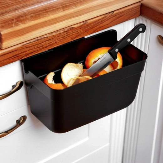 Rychlé odhazování zbytků přímo z pracovní desky