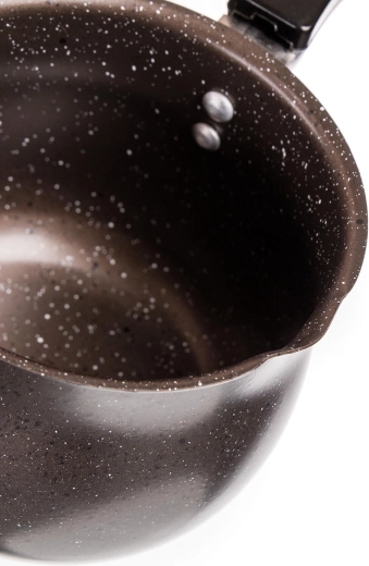 Nepřilnavý povrch pro čistou chuť a snadné čištění