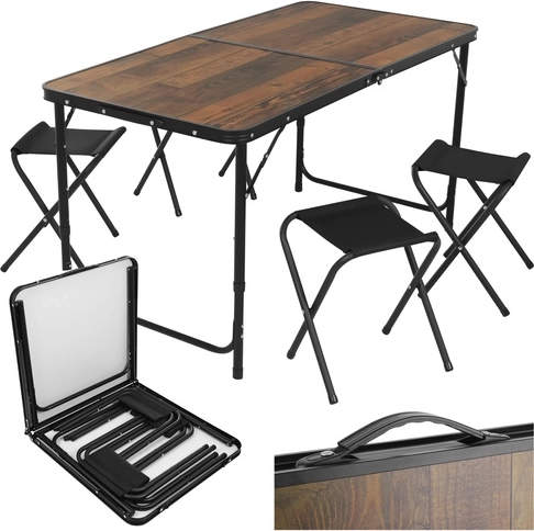 Lehký, ale stabilní set pro 4 osoby