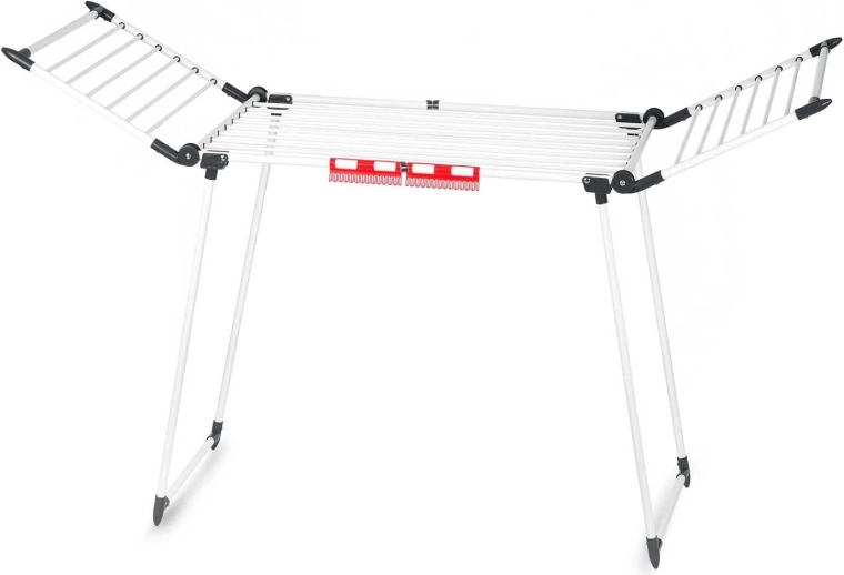 Teleskopická křídla a chytré držáky na drobnosti