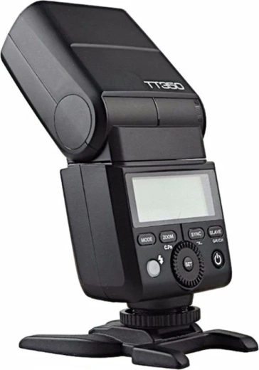 Kompaktní blesk ideální pro bezzrcadlovky Canon