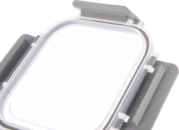 Vzduchotěsné víko se čtyřmi klipy