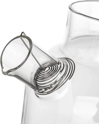 Čisté nalévání díky spirálovému sítku