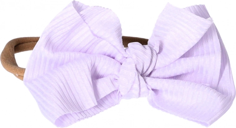 Nadčasový vzhled ve světle fialové