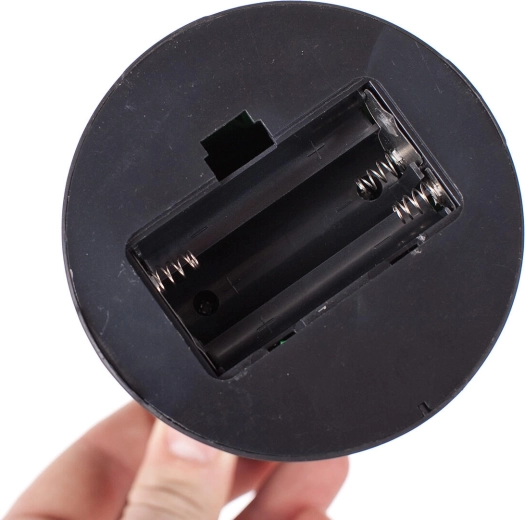 Bez kabelů, napájení 3× AA