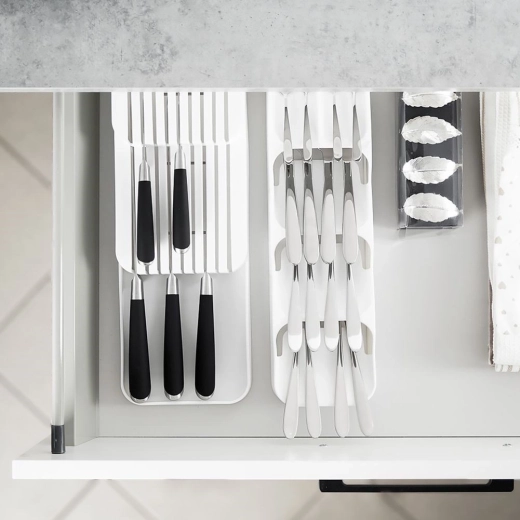 Úsporný design do úzkých zásuvek