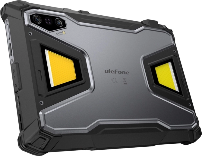 LED pracovní světla a duální fotoaparáty