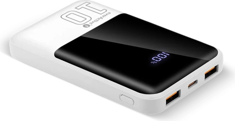 Tři porty: USB‑C + 2× USB‑A