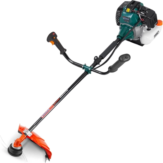 Výkonný 2taktní motor 52 cm³ a až 7500 ot./min