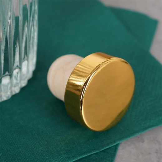 Těsný zlatý korek